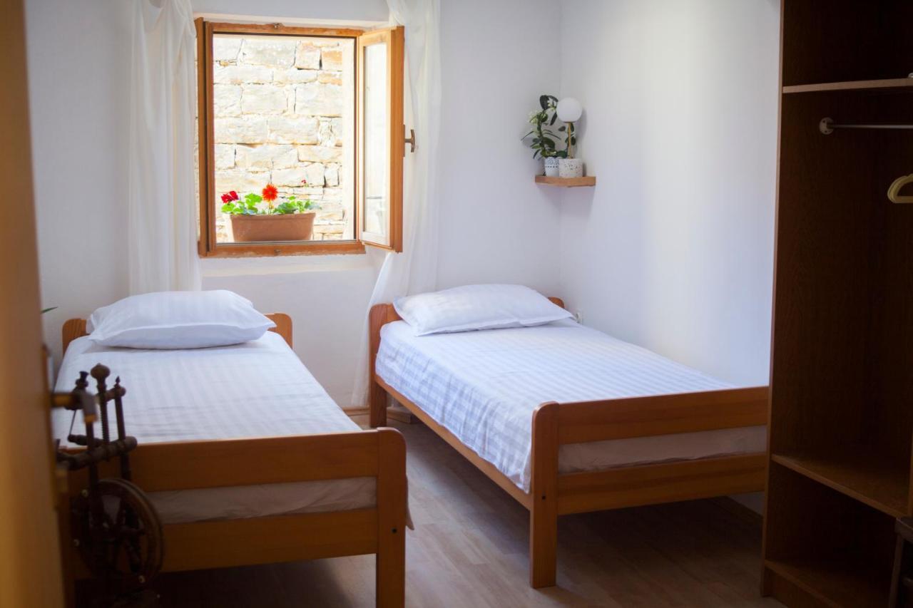 Amarilis Rooms Groznjan Luaran gambar
